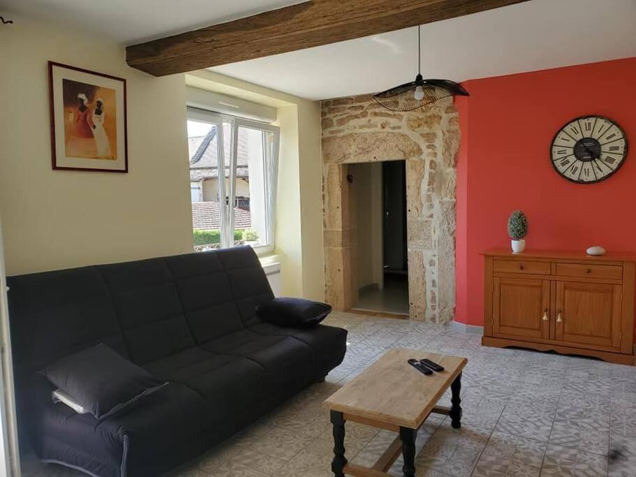Vila Les Fontaines Laives Exteriér fotografie