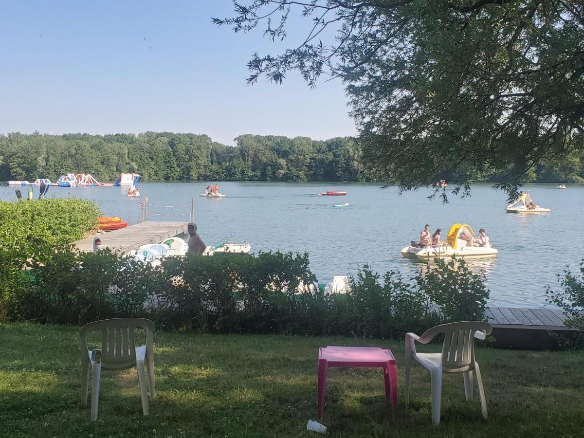 Vila Les Fontaines Laives Exteriér fotografie